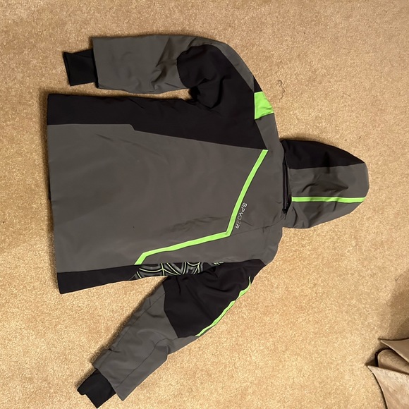 Spyder kids jacket and pants only like new condition it was only used a weekend. - Picture 2 of 8